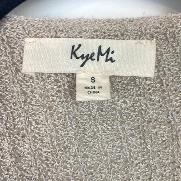 Kye Mi Women's Knitted Open Front Bishop sleeve Long Cardigan Sweater Tan Small - Picture 7 of 11